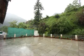 Golden Tulip Manali - Image 3
