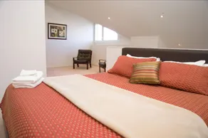Windsor Apartments Adelaide - Image 2