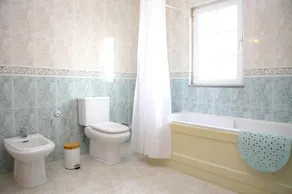 House With 4 Bedrooms in Lagos, With Private Pool, Enclosed Garden and Wifi - 800 m From the Beach - Image 3