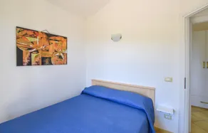 Stunning Apartment in Briatico With Wifi and 2 Bedrooms - Image 2