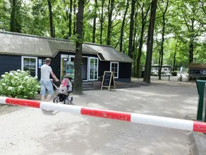 Cozy Chalet With Dishwasher, Surrounded by Nature - Image 3