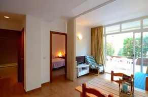 Apartamentos Miami II - Image 3