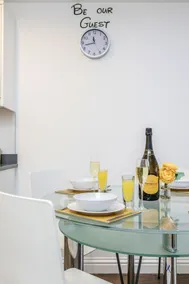 2 Bedroom Apartment At Modernview Serviced Accommodation Watford Town Centre F15 - Image 5