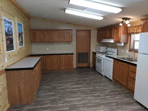 Trails End Cabins & Motel - Image 3