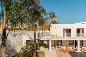 Portovenere Residence - Image 4