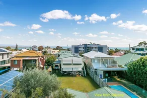 Redcliffe Holiday Accommodation - Image 3
