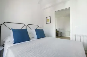 Desing 1 Bd Apartm Prime Location. Cava Baja - Image 2