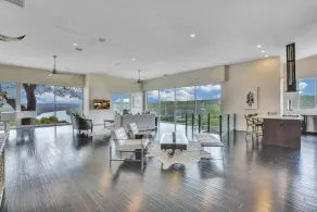 THE Above Vista Estate on Lake Austin - Image 4