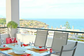 Sea Horizon Apartments - Image 4