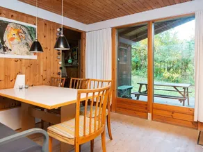 Gorgeous Holiday Home in Ry Right by the Lake - Image 4