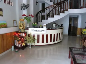 Tulip Hotel - Image 2