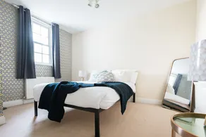 THE LAPIS LOUNGE - LARGE 3BDR HOUSE AT RIVER AVON - Image 3