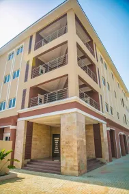 Gloriana Apartments - Image 3