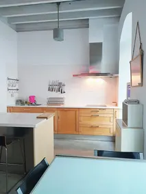 Traveller Box Hostel - Image 2