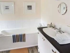 Ganarew Cottage - Image 2