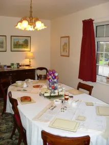 Fernlea Cottage Bed & Breakfast - Image 2