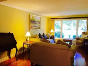 Hardy's Luxury House - Image 5