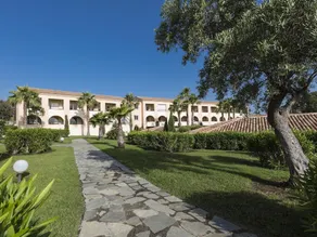 Spacious Apartment With Balcony on the East Coast of Corsica - Image 4