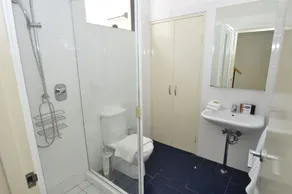Camperdown 7 Dun Furnished Apartment - Image 2