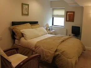 Langley Cottage Guest House - Image 3