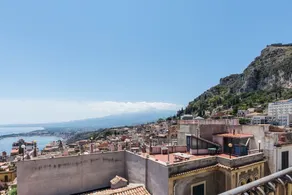 Teatro Greco Balcony Apartment - Image 5