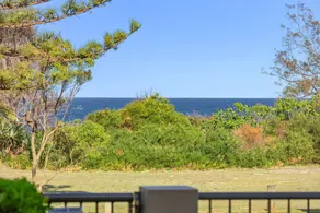 Beachfront On Marine - Image 4