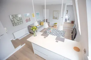 Stylish Rooftop Flat on Kensington High Street - Image 2