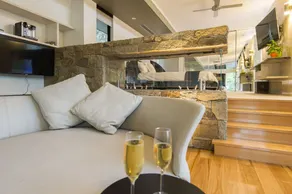 The Feathered Nest - Luxury Wildlife Retreat - Image 4