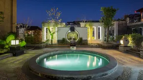 Smiler Hotspring Hotel - Image 2