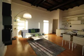 Bellavista prestigious apartment with lake view - Image 2