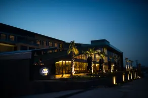The S, Ascend Hotel Collection - Image 3