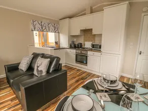 34 Stag Lodge - Image 5