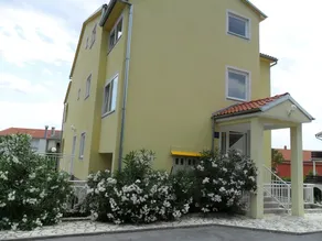 Apartments Dijana & Ivan - Image 3