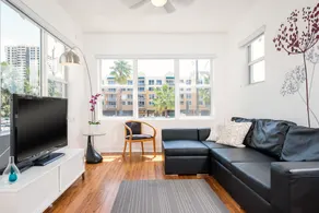 Chic Apartments at Miami Beach - Image 2