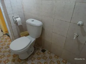 Whites and Greens Beach Resort - Image 4