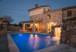 Villa Frank - with pool - Image 4