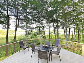 Ferndale: Nature Lovers Paradise 4 Bedroom Home - Image 4