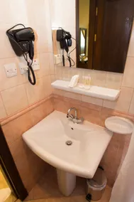 Al Nosour Al Mohajreen Hotel - Image 4
