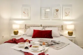Central Deluxe Apartments - Image 3