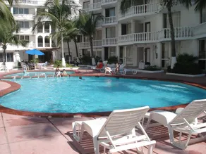 Maralisa Hotel and Beach Club - Image 2