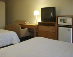Rogue Valley Inn - Image 3