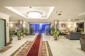 Al Ezzah Palace Hotel Suites - Image 2