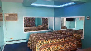 Sharns Motel - Image 3