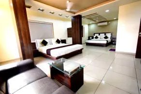 Hotel The Grand Krishna Inn - Image 3