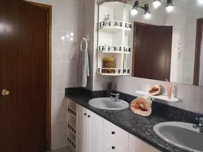 Villa con jardín piscina y cerca playa - Image 2