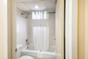Rodeway Inn and Suites - Image 3