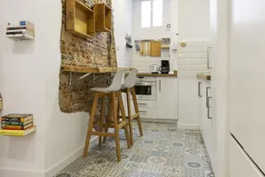 Space-saving Designer Apartment With One Bedroom in Chamberí, Madrid - Image 4