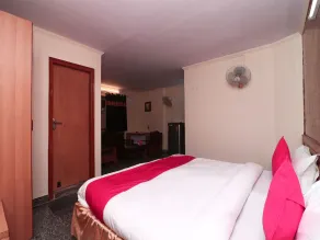 Hotel Step In By OYO Rooms - Image 2