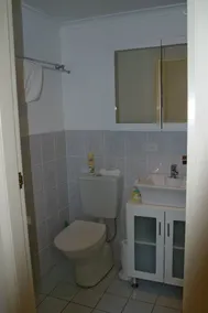 Cole House Apartments - Image 2