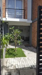 Kmc Villa - Image 2